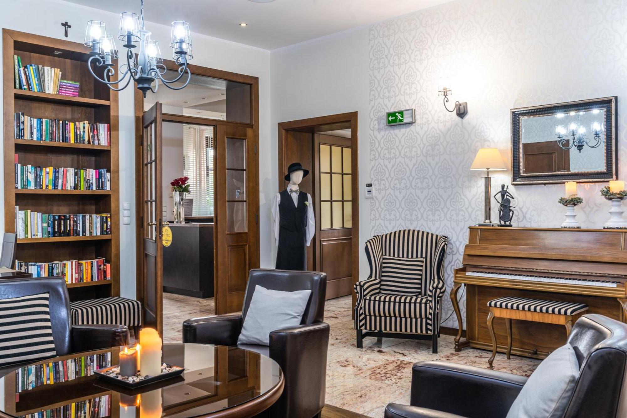 Hotel Biala Koszula Tleń Exteriér fotografie