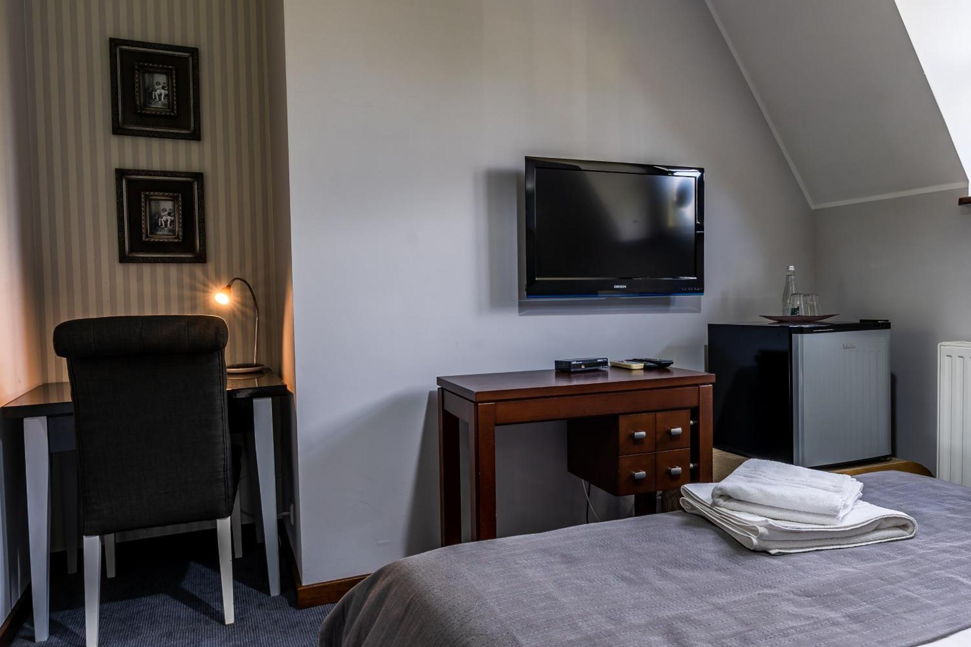 Hotel Biala Koszula Tleń Exteriér fotografie